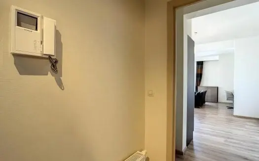 Appartement à louer  2 chambres 90 m², 1300 €