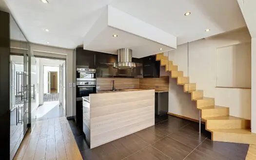 Appartement à louer  2 chambres 80 m², 795 €