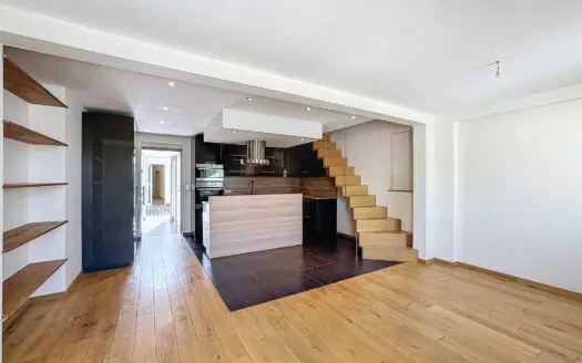 Appartement à louer  2 chambres 80 m², 795 €
