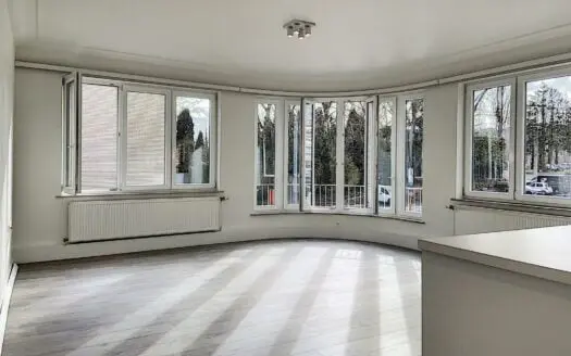 Appartement à louer  2 chambres 94 m², 1100 €