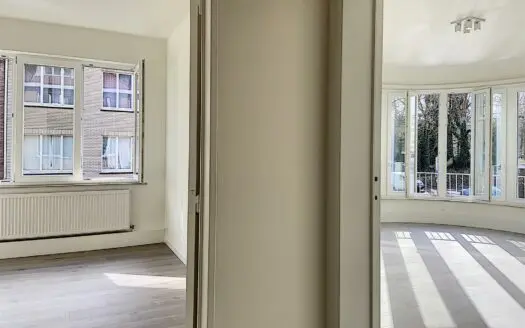 Appartement te huur  2 slaapkamers 94 m², 1100 €