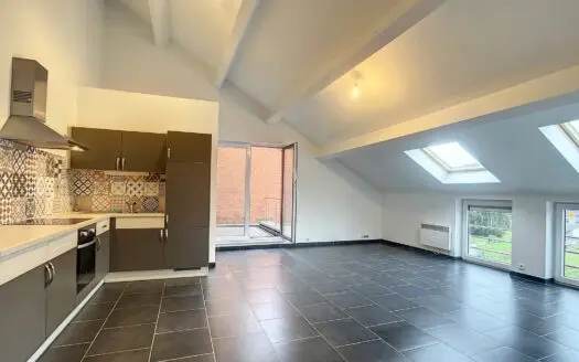 Flat for rent  2 bedrooms 92 m², 750 €