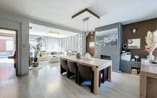 Huis te koop  3 slaapkamers 220 m², 215000 €