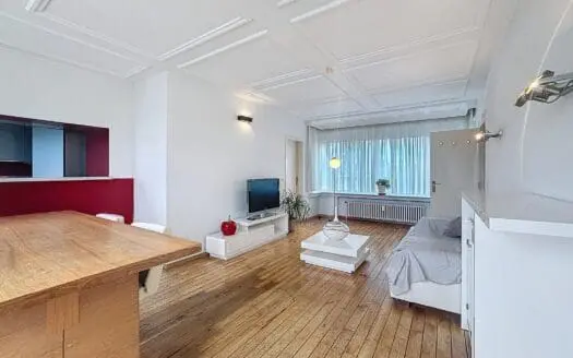 Appartement à louer 1 chambre 70 m², 1200 €