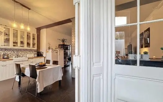 Flat for rent  2 bedrooms 105 m², 1050 €