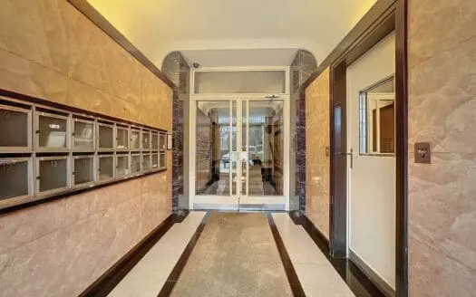 Appartement te huur  2 slaapkamers 136 m², 1350 €