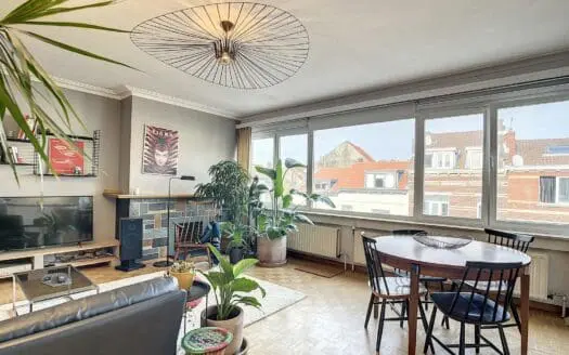 Appartement à louer  2 chambres 92 m², 1300 €