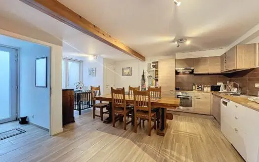 House for sale  3 bedrooms 138 m², 349000 €