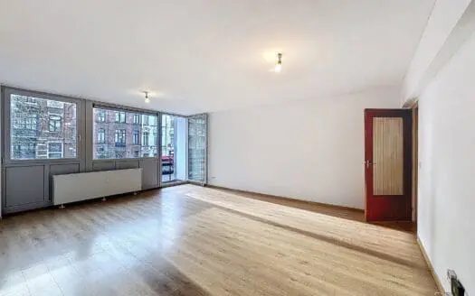 Flat for sale  3 bedrooms 105 m², 125000 €