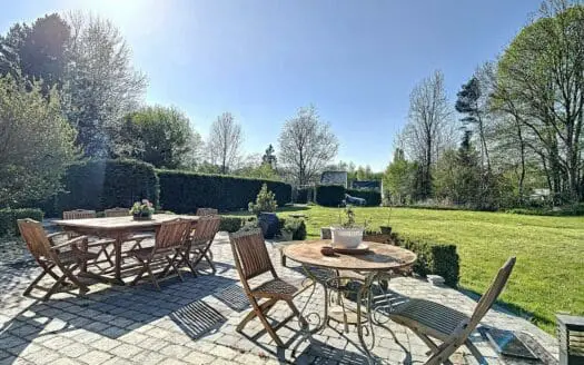 Maison à louer  3 chambres 230 m², 1800 €