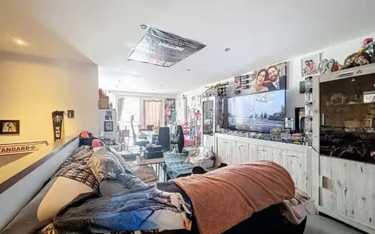 Flat for sale  1 bedroom 85 m², 259000 €