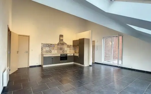 Appartement à vendre  2 chambres 92 m², 165000 €