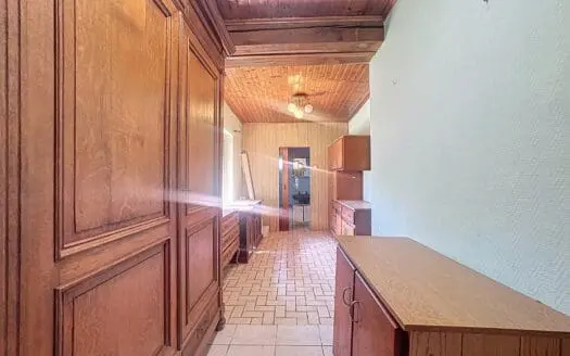 House for sale  3 bedrooms 175 m², 175000 €