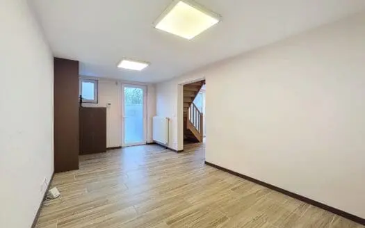 Huis te koop  1 slaapkamer 80 m², 249000 €