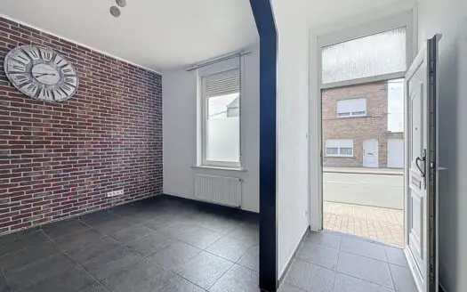House for sale  3 bedrooms 150 m², 299000 €