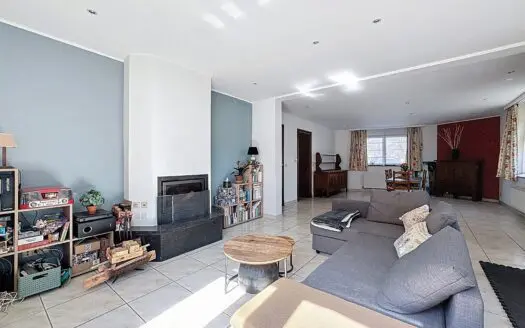 Huis te koop  5 slaapkamers 326 m², 399000 €