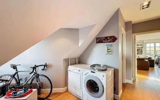 Appartement à louer  1 chambre 77 m², 900 €