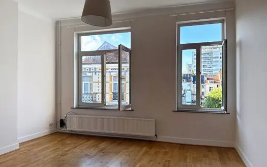 Appartement à louer  2 chambres 100 m², 1400 €