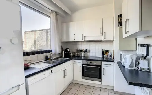 Appartement à louer  2 chambres 76 m², 1200 €