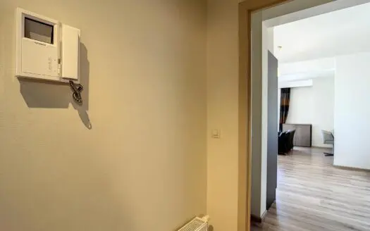 Appartement à louer  2 chambres 90 m², 1300 €