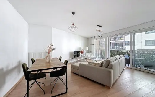 Appartement à louer  2 chambres 91 m², 1300 €