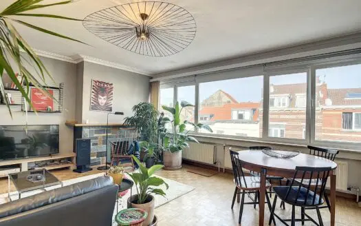Appartement à louer  2 chambres 92 m², 1300 €