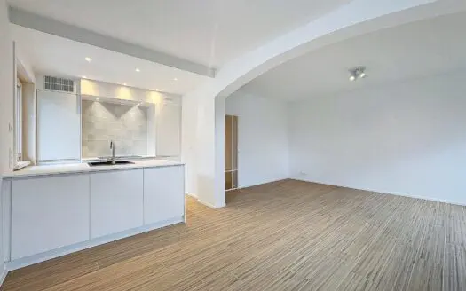 Appartement te huur  2 slaapkamers 95 m², 1400 €