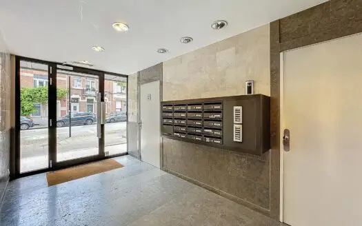 Appartement à louer  3 chambres 132 m², 1900 €