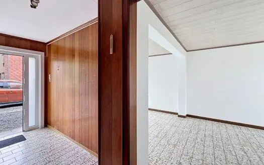 Maison à louer  3 chambres 90 m², 900 €