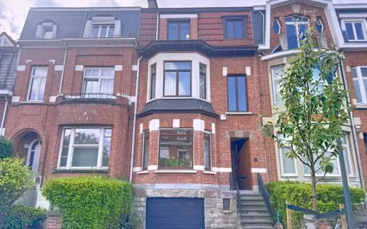 Maison à vendre  4 chambres 200 m², 735000 €