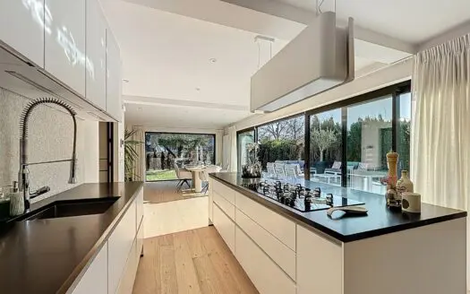 Maison à vendre  4 chambres 230 m², 899000 €
