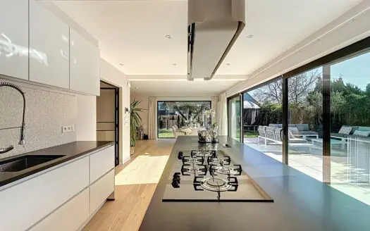Maison à vendre  4 chambres 230 m², 899000 €