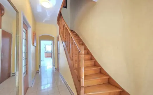 Maison à vendre  5 chambres 200 m², 485000 €