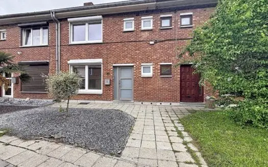House for rent  3 bedrooms 90 m², 900 €