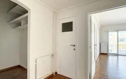 Flat for sale  1 bedroom 58 m², 245000 €
