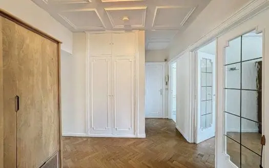 Flat for sale  2 bedrooms 105 m², 395000 €