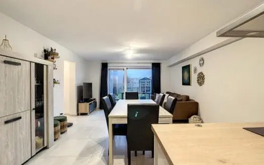 Flat for sale  2 bedrooms 115 m², 250000 €