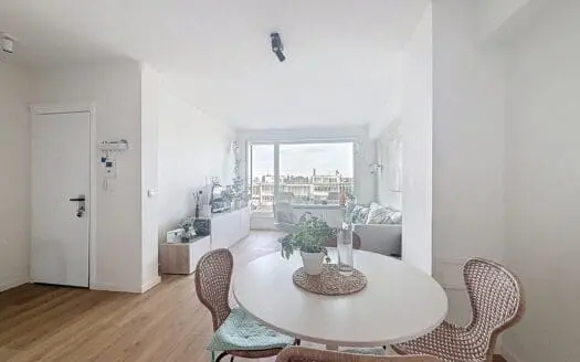 Flat for sale  2 bedrooms 75 m², 399000 €