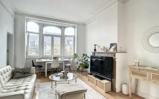 House for sale  3 bedrooms 220 m², 495000 €