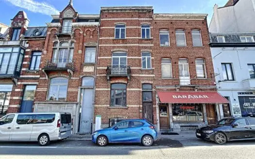 House for sale  5 bedrooms 200 m², 475000 €