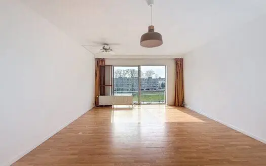 Appartement te huur  1 slaapkamer 40 m², 800 €