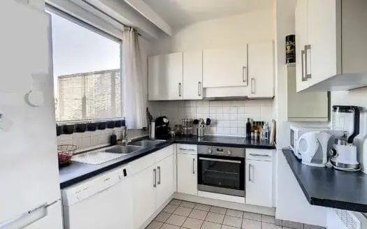 Appartement te huur  2 slaapkamers 76 m², 1200 €