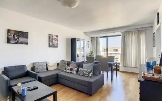 Appartement te huur  2 slaapkamers 76 m², 1200 €