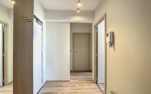 Appartement te huur  2 slaapkamers 90 m², 1300 €
