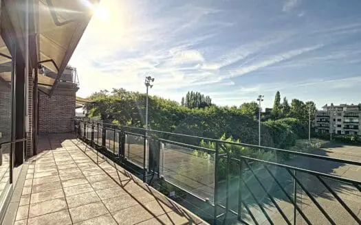 Appartement te koop  1 slaapkamer 70 m², 275000 €