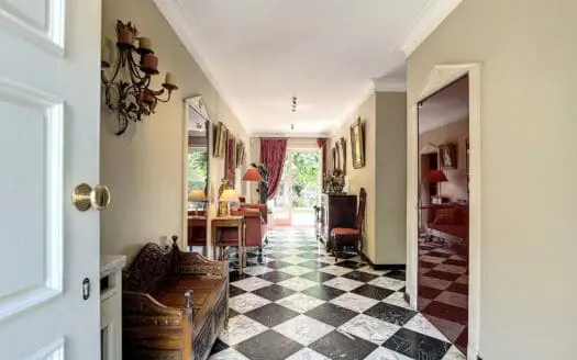 Huis te koop  6 slaapkamers 400 m², 599000 €