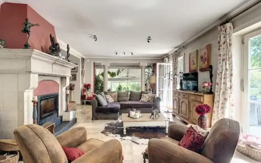 Huis te koop  6 slaapkamers 400 m², 599000 €
