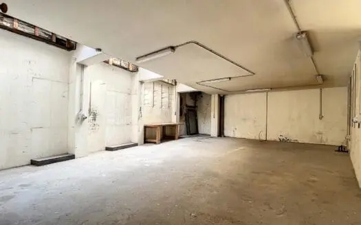 Industrieel te koop  520 m², 425000 €