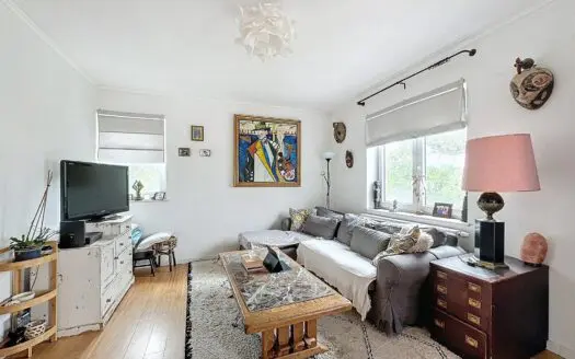 Appartement à louer  2 chambres 130 m², 1300 €