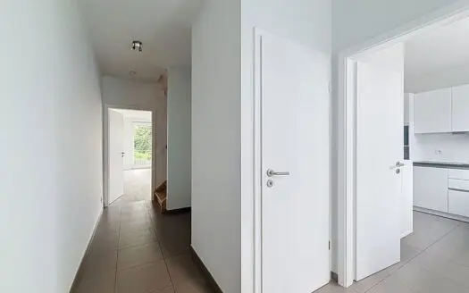 Maison à louer  4 chambres 173 m², 2100 €